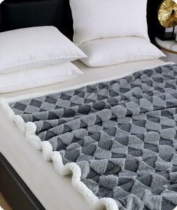 Faux Rabbit Fur Blanket – Versatile All-Season Throw – Thick, Plush Nap Blanket