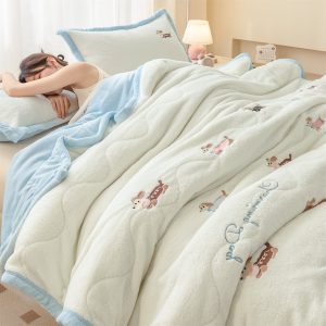 Thickened Winter 2025 New Blanket: Suitable for use as a sofa throw, office nap blanket, or single bed covering.
